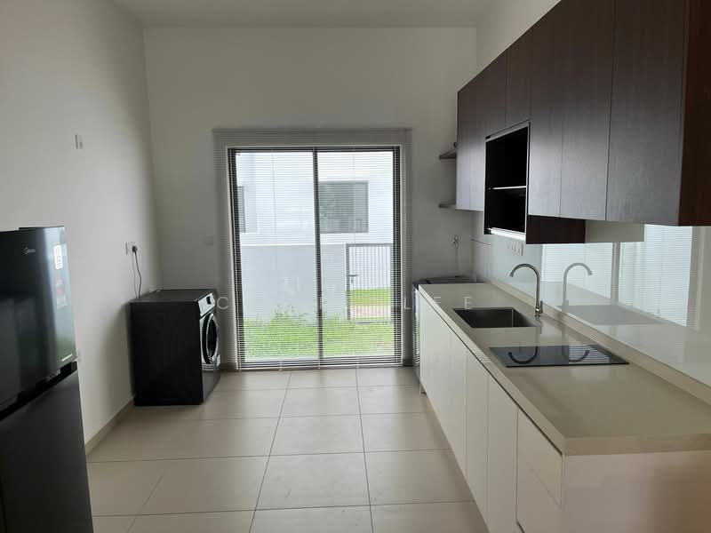 2-storey Terraced House for Rent in Dengkil (Selangor) - Chris Lee - Kitchen - PropertyGuru.com.my