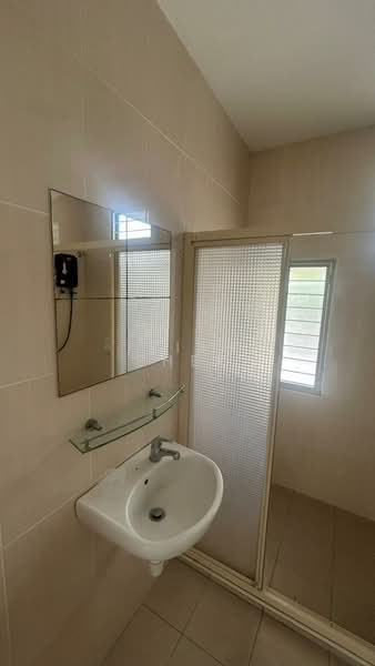 Rumah Teres 2 Tingkat untuk Disewa di Shah Alam (Selangor) - Irish Shek - Bathroom - PropertyGuru.com.my