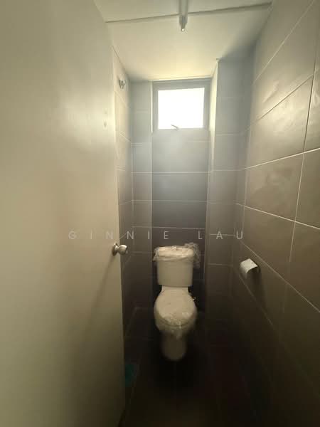 Kilang untuk Disewa di Taman Industri Kulai (Kulai) - Ginnie Lau - Bathroom - PropertyGuru.com.my