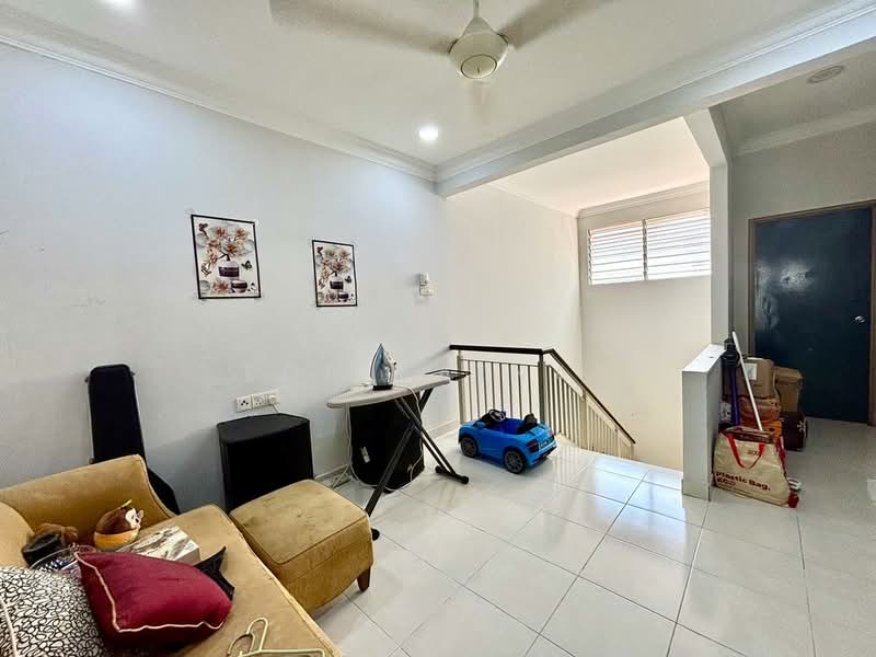 Nilai Impian Laman Kenanga untuk Untuk Dijual - RM 530,000, Mac 2026 - Living Room - PropertyGuru.com.my