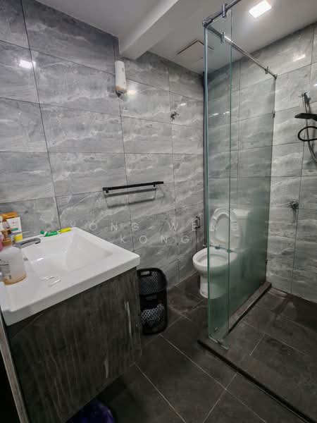 1-storey Terraced House for Sale in Taman Sentosa (Klang) - Yong Weng Kong - Master Bathroom - PropertyGuru.com.my