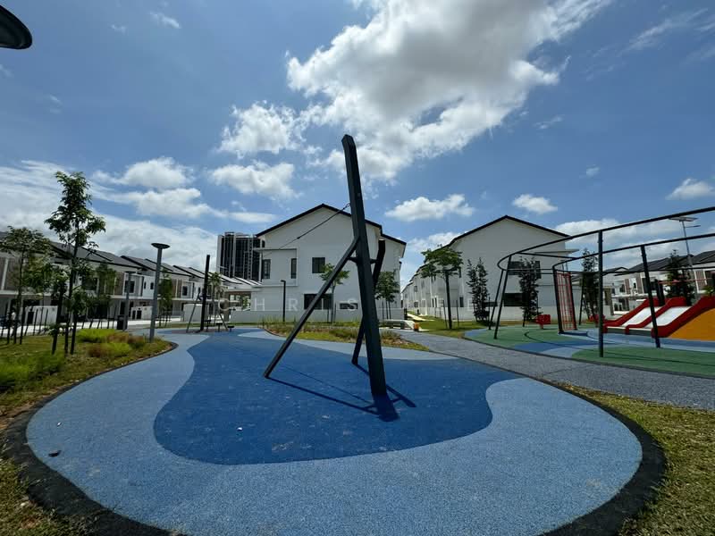 2-storey Terraced House for Rent in Dengkil (Selangor) - Chris Lee - Exterior - PropertyGuru.com.my