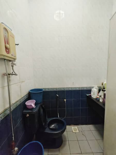 1-storey Terraced House for Sale in Kepong Baru (Kepong) - Kelly Lai - Bathroom - PropertyGuru.com.my