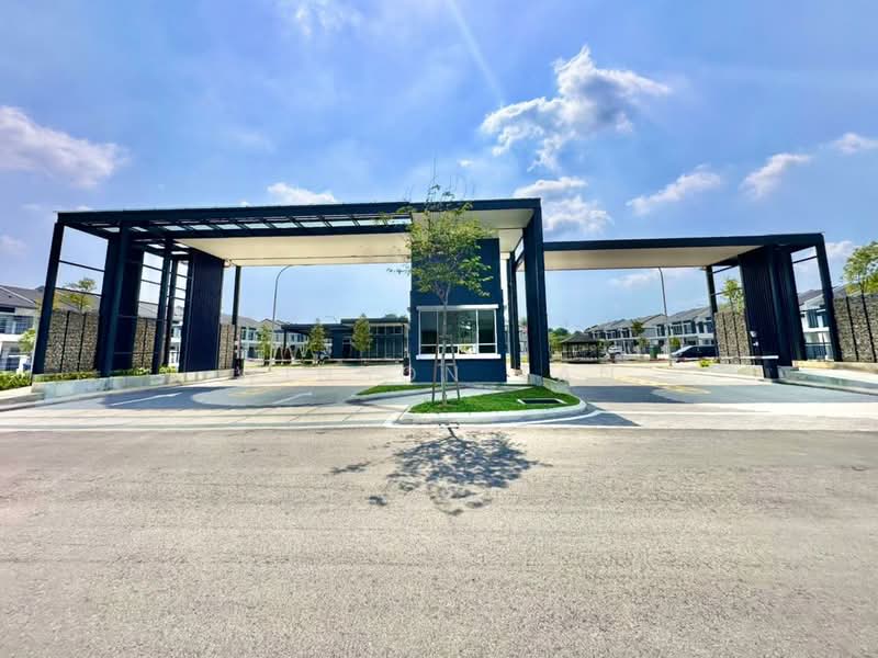Sungai Buloh untuk Untuk Dijual - RM 790,000, Mac 2026 - Entrance - PropertyGuru.com.my