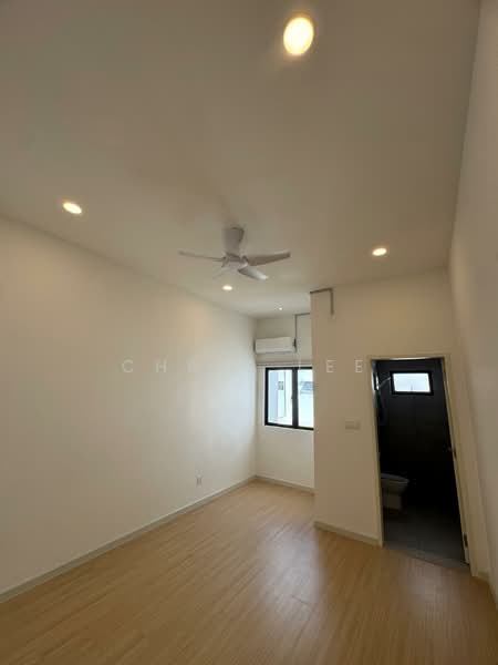 2-storey Terraced House for Rent in Dengkil (Selangor) - Chris Lee - Bathroom - PropertyGuru.com.my