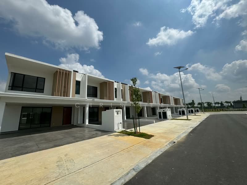 2-storey Terraced House for Rent in Dengkil (Selangor) - Chris Lee - Exterior - PropertyGuru.com.my