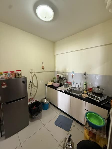 Apartment for Rent at Zennith Suites (Pangsapuri Kebun Teh) - Tommy Lim - Kitchen - PropertyGuru.com.my