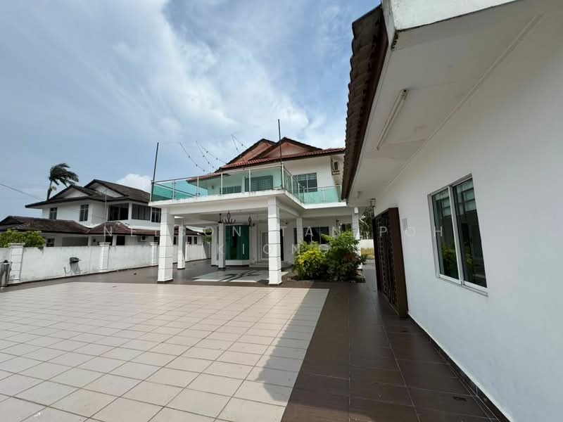 Taman Bukit Kempas untuk Untuk Dijual - RM 1,680,000, Mac 2026 - Exterior - PropertyGuru.com.my