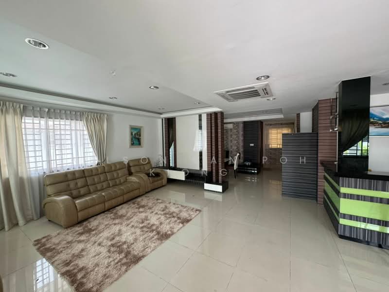 Taman Bukit Kempas untuk Untuk Dijual - RM 1,680,000, Mac 2026 - Living Room - PropertyGuru.com.my