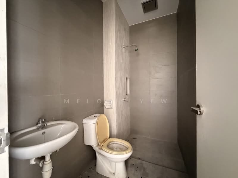 Cluster House for Sale in Setia Tropika (Johor Bahru) - Melody Yew - Bathroom - PropertyGuru.com.my