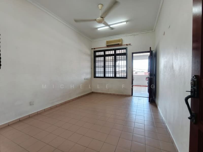 Taman Pelangi untuk Untuk Dijual - RM 1,000,000, Mac 2026 - Living Room - PropertyGuru.com.my