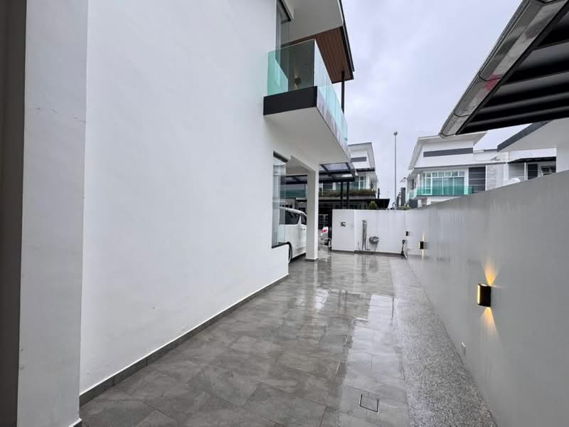 Cluster House for Sale in Taman Mutiara Rini (Skudai) - Jack Wong - Exterior - PropertyGuru.com.my