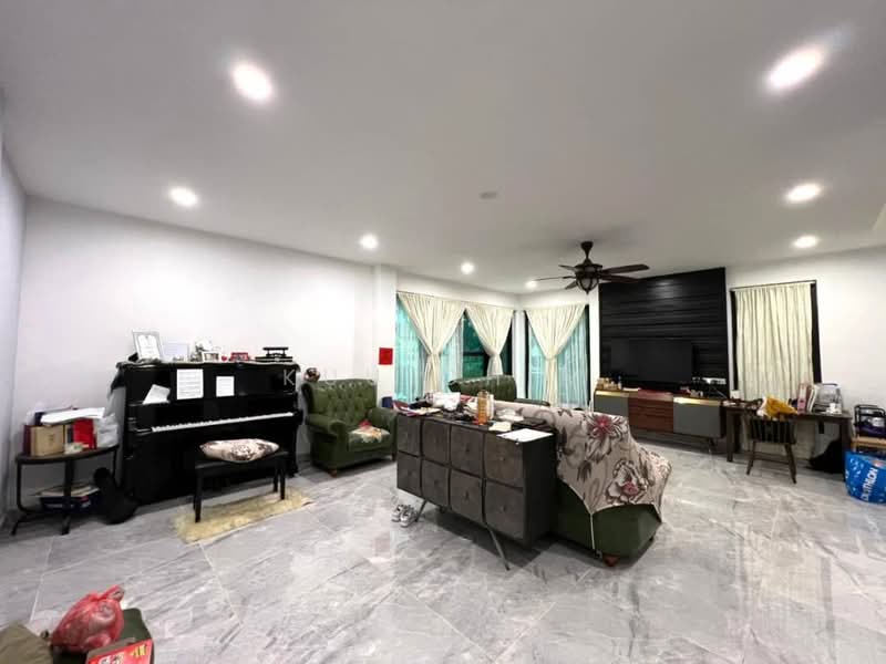 Semi-Detached House for Sale in Taman Pelangi Indah (Ulu Tiram) - Kuu Chin - Living Room - PropertyGuru.com.my