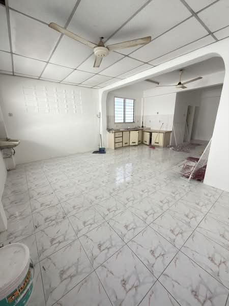 Semi Detached house Taman Brown Gelugor untuk Untuk Disewa - RM 3,000 /bulan, Mac 2026 - Kitchen - PropertyGuru.com.my