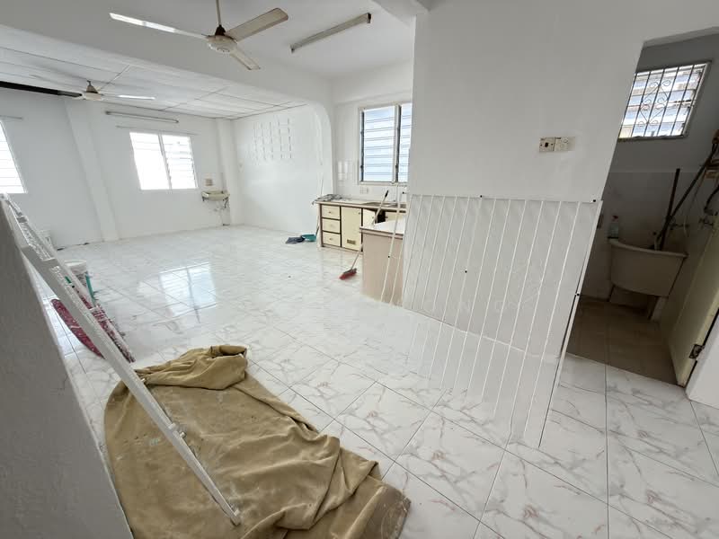 Semi Detached house Taman Brown Gelugor untuk Untuk Disewa - RM 3,000 /bulan, Mac 2026 - Interior - PropertyGuru.com.my