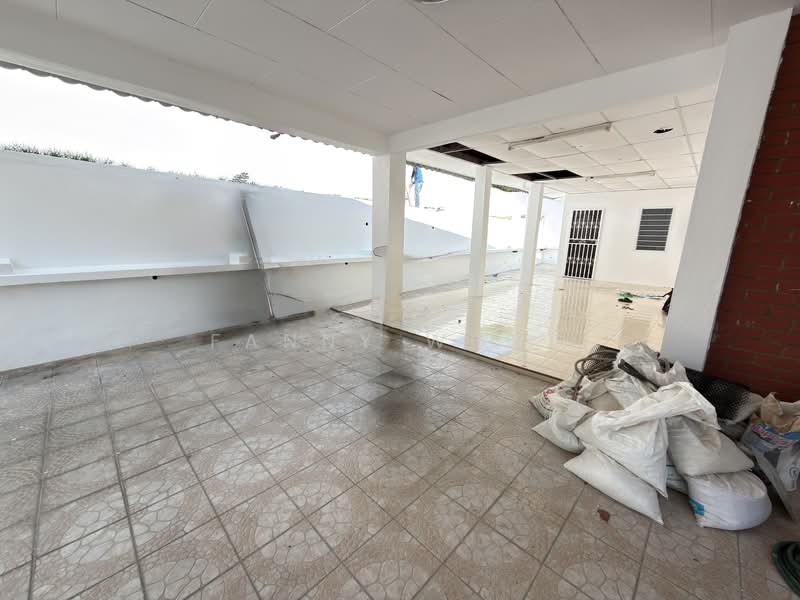 Semi Detached house Taman Brown Gelugor untuk Untuk Disewa - RM 3,000 /bulan, Mac 2026 - Exterior - PropertyGuru.com.my