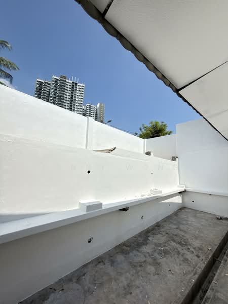 Semi Detached house Taman Brown Gelugor untuk Untuk Disewa - RM 3,000 /bulan, Mac 2026 - Exterior - PropertyGuru.com.my