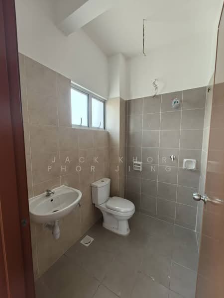 Desa Bukit Nilam untuk Untuk Disewa - RM 1,500 /bulan, Mac 2026 - Bathroom - PropertyGuru.com.my