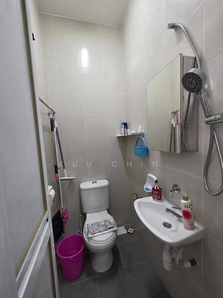 Cluster House for Sale in Johor Bahru (Johor) - Kuu Chin - Bathroom - PropertyGuru.com.my