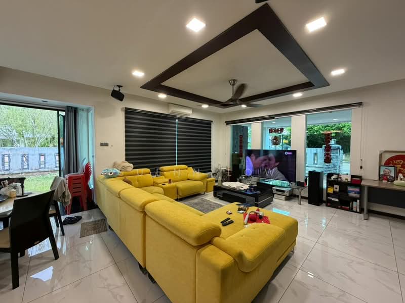 Link Bungalow for Sale in Taman Austin Perdana (Tebrau) - Suenn Low - Living Room - PropertyGuru.com.my