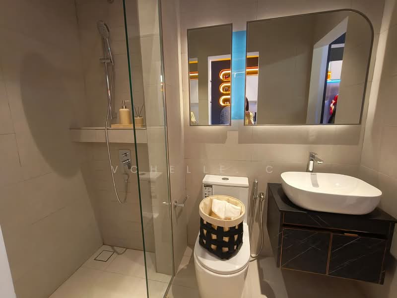 Service Residence for Sale at Majestic Gen Sphere - Vchelle. C - Bathroom - PropertyGuru.com.my