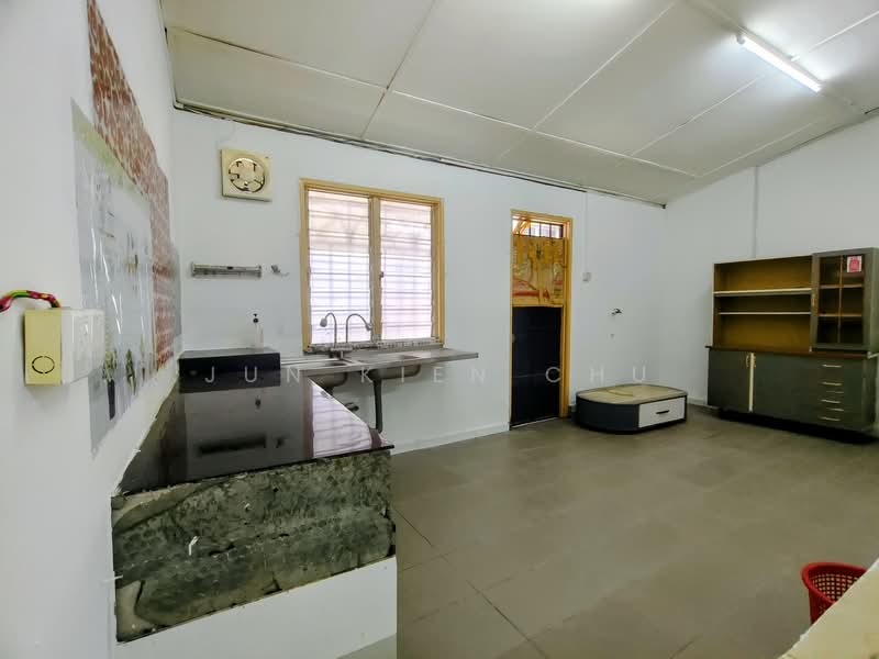 Taman Pandan Perdana untuk Untuk Dijual - RM 630,000, Mac 2026 - Kitchen - PropertyGuru.com.my