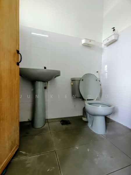 Taman Pandan Perdana untuk Untuk Dijual - RM 630,000, Mac 2026 - Bathroom - PropertyGuru.com.my