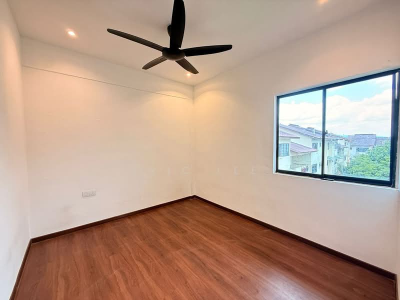 Flat Bandar Selesa Jaya @ Jalan Silat Gayong untuk Untuk Dijual - RM 158,000, Mac 2026 - Interior - PropertyGuru.com.my