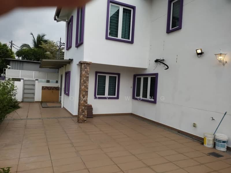 2-storey Terraced House for Sale in Lestari Putra (Seri Kembangan) - Tommy Wong - Exterior - PropertyGuru.com.my