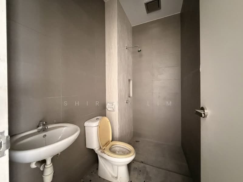 Cluster House for Sale in Setia Tropika (Johor Bahru) - Shirley Lim - Bathroom - PropertyGuru.com.my
