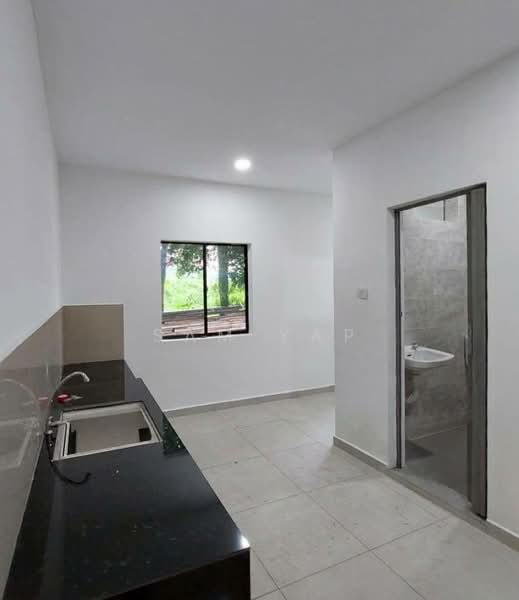 1-storey Terraced House for Rent in Johor Bahru (Johor) - Sam Yap - Kitchen - PropertyGuru.com.my
