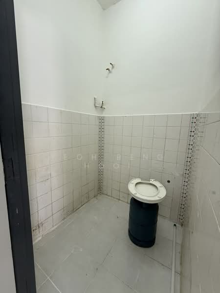 Anjung Bercham Utama untuk Untuk Disewa - RM 1,000 /bulan, Mac 2026 - Bathroom - PropertyGuru.com.my