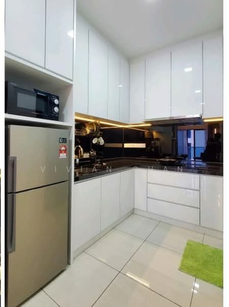 Queens Residences Q1 @ Queens Waterfront untuk Untuk Disewa - RM 3,800 /bulan, Mac 2026 - Kitchen - PropertyGuru.com.my