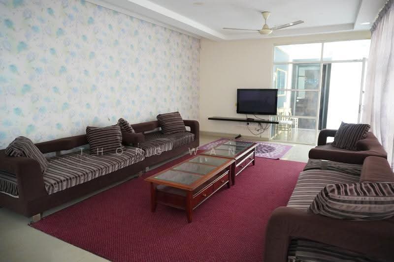 Rumah Banglo untuk Dijual di Kampung Pandan Dalam (Ampang) - Claudia Thong - Living Room - PropertyGuru.com.my