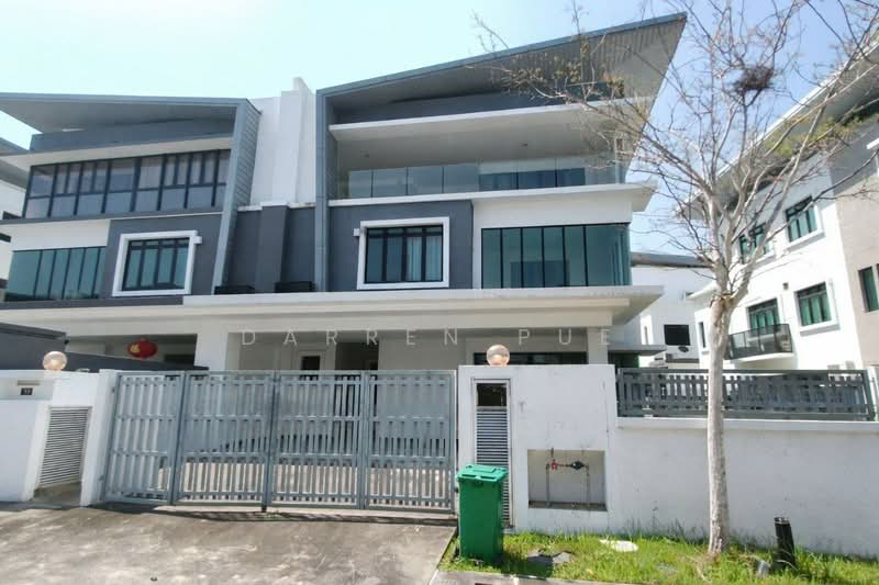 Semi-Detached House for Sale in Puchong (Selangor) - Darren Pue - Exterior - PropertyGuru.com.my
