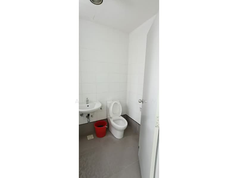 Seasons Amara Larkin untuk Untuk Disewa - RM 1,700 /bulan, Mac 2026 - Bathroom - PropertyGuru.com.my