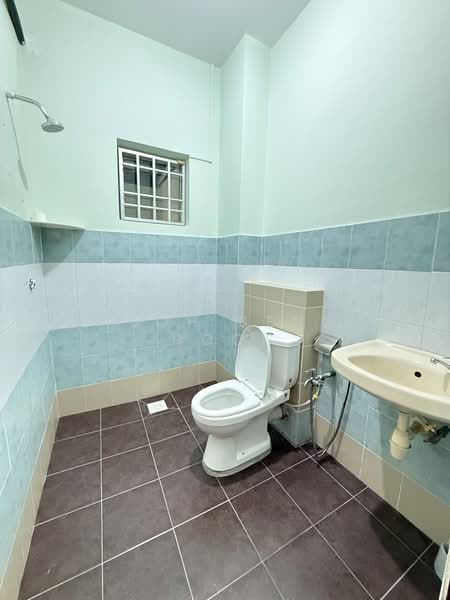 Taman Bercham Baru untuk Untuk Disewa - RM 1,350 /bulan, Mac 2026 - Bathroom - PropertyGuru.com.my