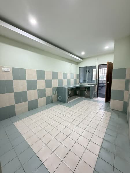 Taman Bercham Baru untuk Untuk Disewa - RM 1,350 /bulan, Mac 2026 - Kitchen - PropertyGuru.com.my