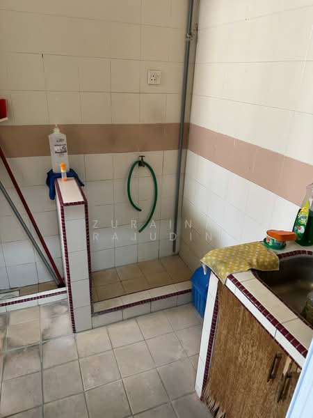 Shop / Office for Sale in Seksyen 13 (Shah Alam) - Zuraina Rajudin - Interior - PropertyGuru.com.my