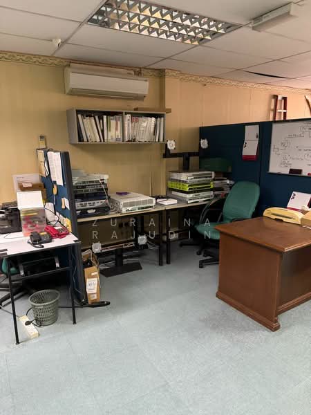 Shop / Office for Sale in Seksyen 13 (Shah Alam) - Zuraina Rajudin - Interior - PropertyGuru.com.my