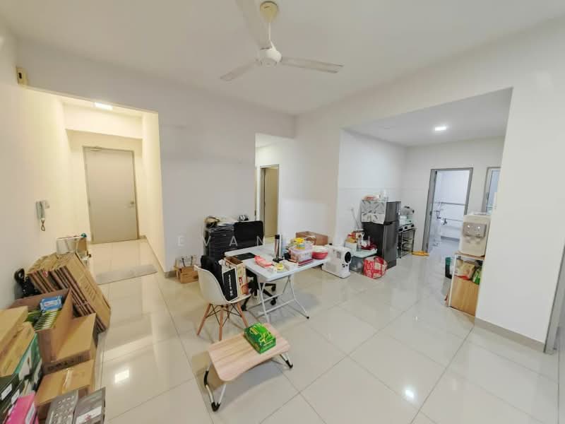 The Wharf Residence untuk Untuk Dijual - RM 368,000, Mac 2026 - Living Room - PropertyGuru.com.my