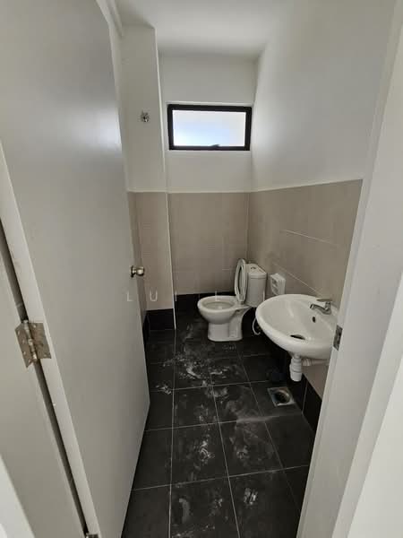 Terrace Factory for Rent in Skudai (Johor) - Lui Lui - Bathroom - PropertyGuru.com.my