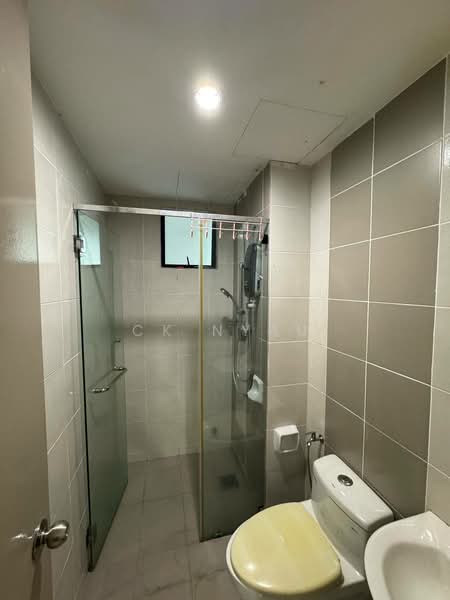 Condominium for Rent at Upper East @ Tiger Lane - Ck Nyau - Bathroom - PropertyGuru.com.my