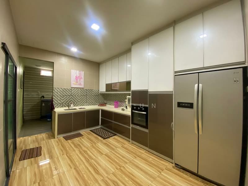 Rumah Teres 2 Tingkat untuk Dijual di Laman Glenmarie (Shah Alam) - Sze Mun - Kitchen - PropertyGuru.com.my