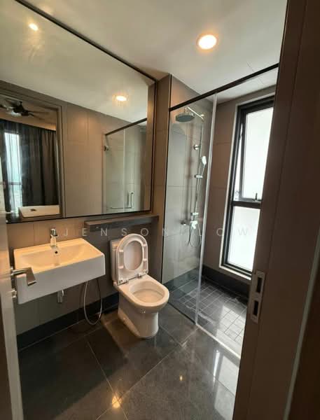 Service Residence for Rent at Bloomsvale Menara Vista Petaling - Jenson Low - Bathroom - PropertyGuru.com.my