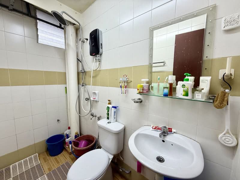 Apartment for Sale at Kipark Apartment - Louis Tan - Bathroom - PropertyGuru.com.my