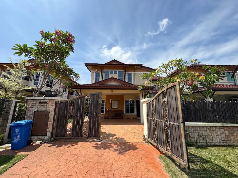 Semi-Detached House for Sale in Setia Alam (Selangor) - Khairul Syafiq - Exterior - PropertyGuru.com.my