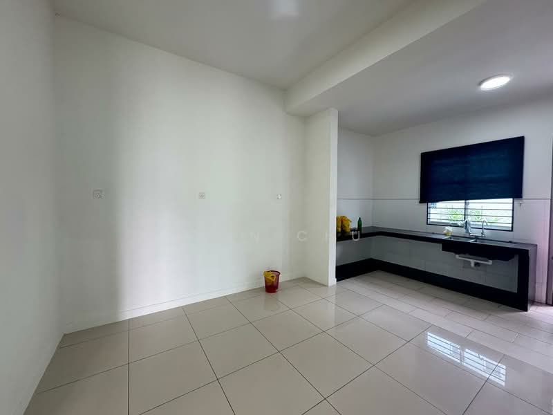 2-storey Terraced House for Rent in Bandar Saujana Putra (Tanjong Duabelas) - Leon Chu - Kitchen - PropertyGuru.com.my