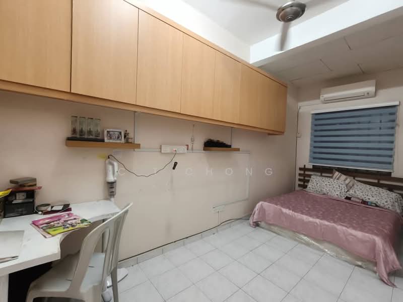 2-storey Terraced House for Sale in Taman Mutiara Rini (Skudai) - C.T Chong - Bedroom - PropertyGuru.com.my