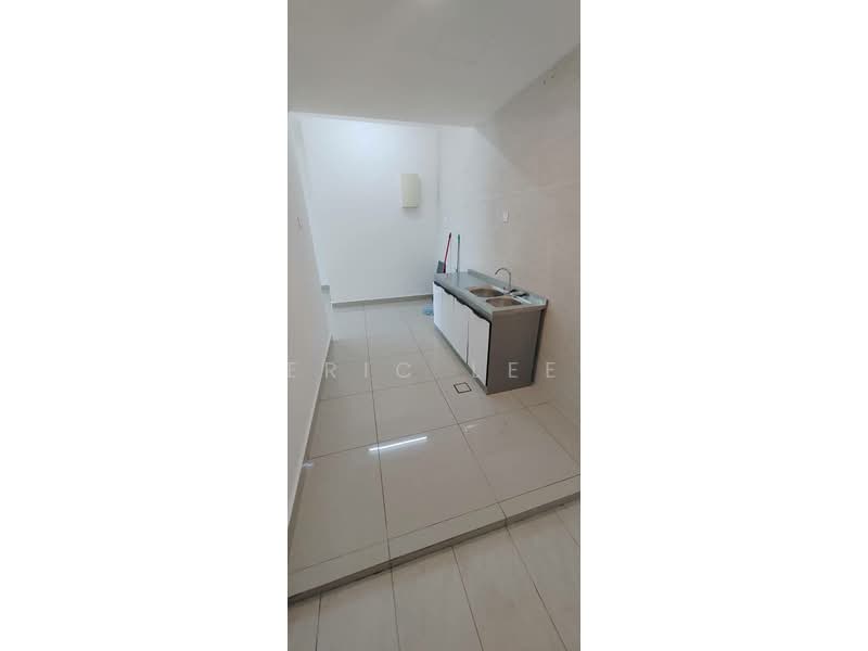 Service Residence for Sale at KSL Avery Park - Eric Lee - Kitchen - PropertyGuru.com.my